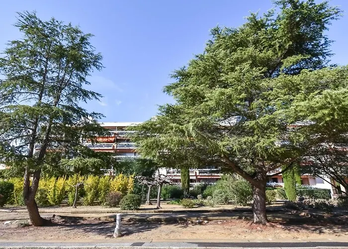 Le Maxime-1 By Interhome